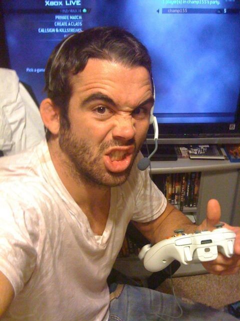 MMA Fighter Plays MW2 to Heal
