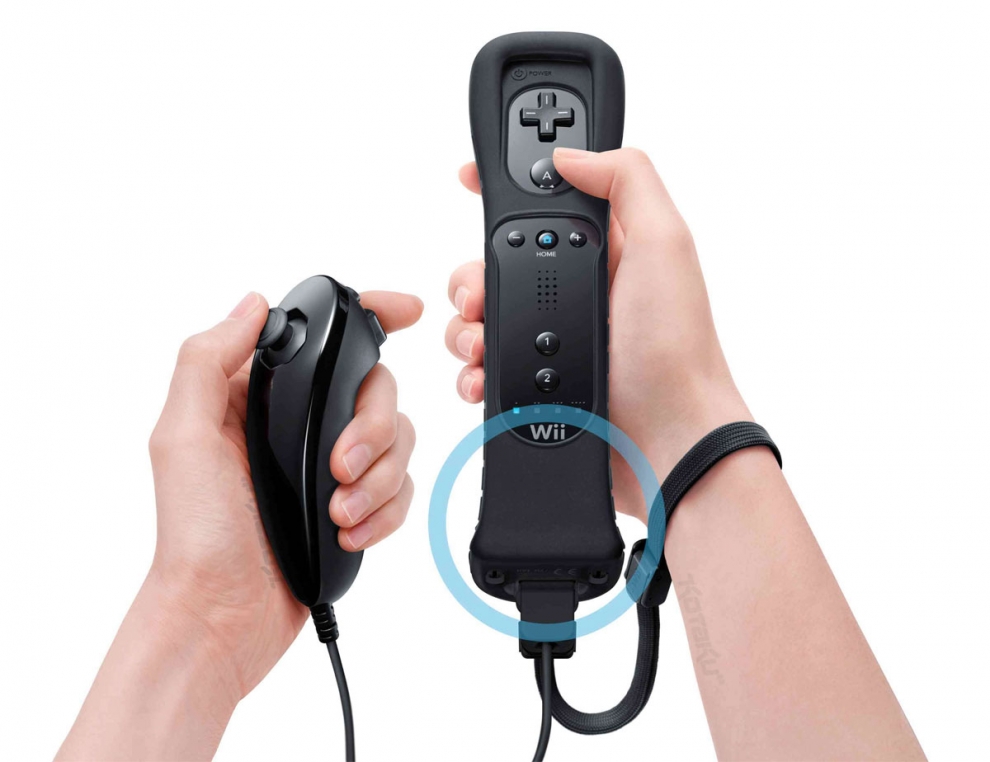 Wii Accessories, DSi, Get New Holiday Colors