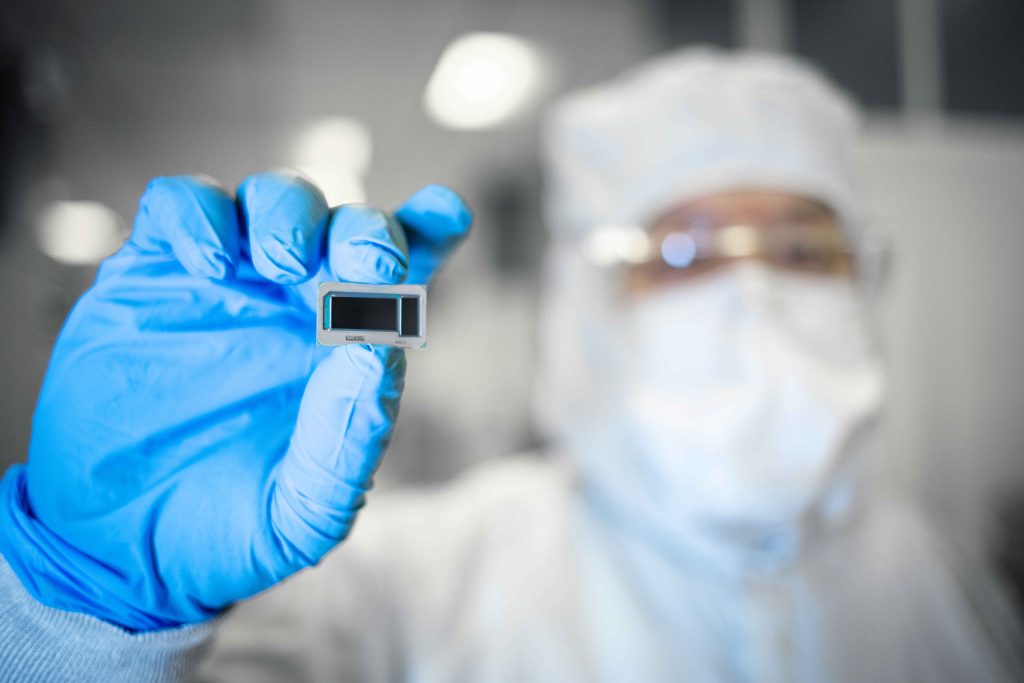 "Raptor Lake Roars: Why Intel's AI PC Chips Are Struggling in the Spotlight"