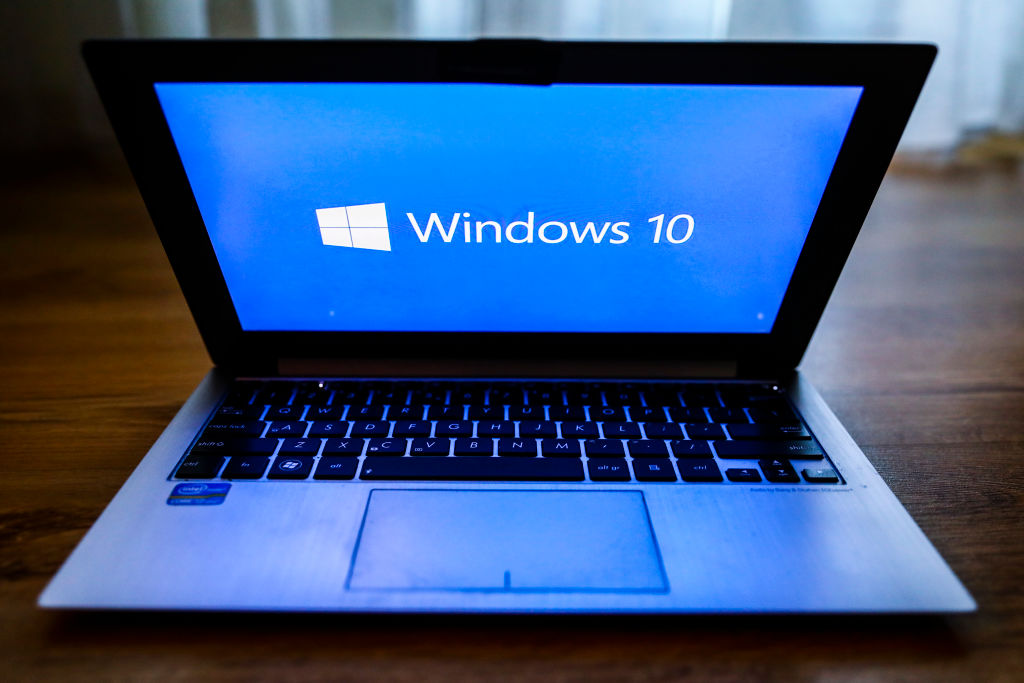 "Say Goodbye to Windows 10: Embrace the Future with Linux!"